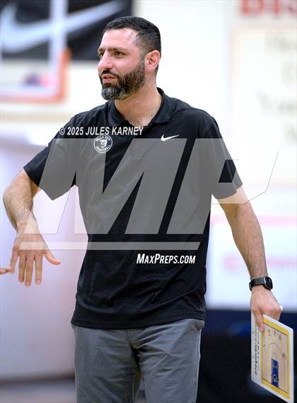 Thumbnail 2 in Oak Cliff Faith Family Academy vs Bella Vista Grind Academy (Tarkanian Classic) photogallery.