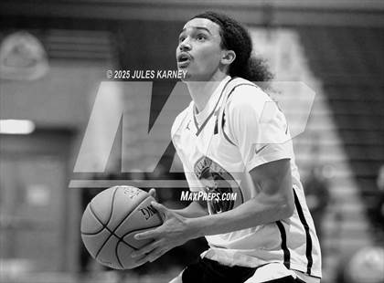 Thumbnail 2 in Oak Cliff Faith Family Academy vs Bella Vista Grind Academy (Tarkanian Classic) photogallery.