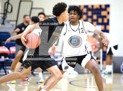 Thumbnail 2 in Oak Cliff Faith Family Academy vs Bella Vista Grind Academy (Tarkanian Classic) photogallery.