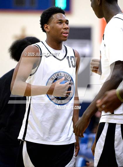 Thumbnail 3 in Oak Cliff Faith Family Academy vs Bella Vista Grind Academy (Tarkanian Classic) photogallery.
