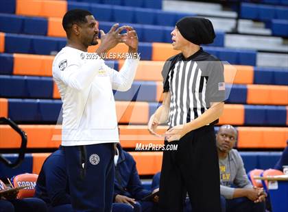 Thumbnail 2 in Oak Cliff Faith Family Academy vs Bella Vista Grind Academy (Tarkanian Classic) photogallery.