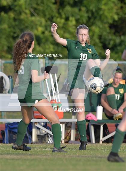 Thumbnail 2 in Shorecrest Prep vs East Lake photogallery.