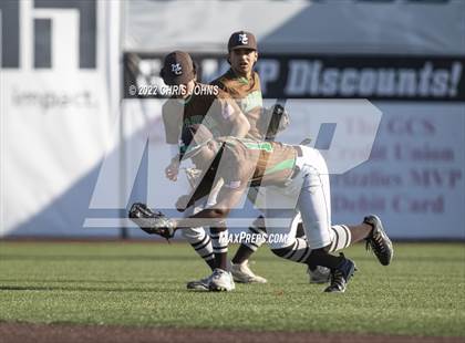 Thumbnail 2 in Chicago Mt. Carmel vs Belleville East (GCS Stadium) photogallery.