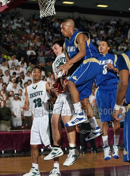 Thumbnail 1 in Strake Jesuit vs. Elkins (Texas 5A Region 3 Semifinal) photogallery.