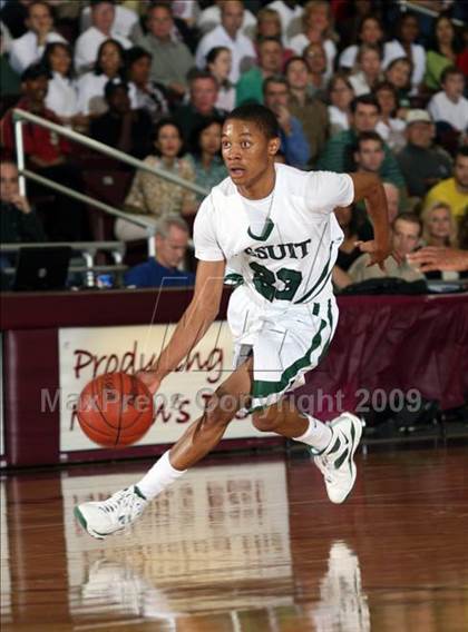 Thumbnail 2 in Strake Jesuit vs. Elkins (Texas 5A Region 3 Semifinal) photogallery.