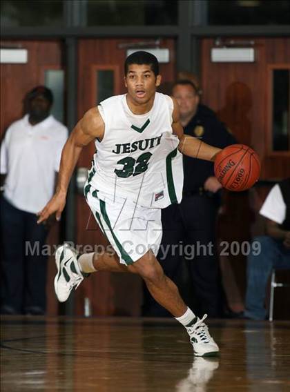 Thumbnail 1 in Strake Jesuit vs. Elkins (Texas 5A Region 3 Semifinal) photogallery.