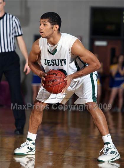 Thumbnail 2 in Strake Jesuit vs. Elkins (Texas 5A Region 3 Semifinal) photogallery.