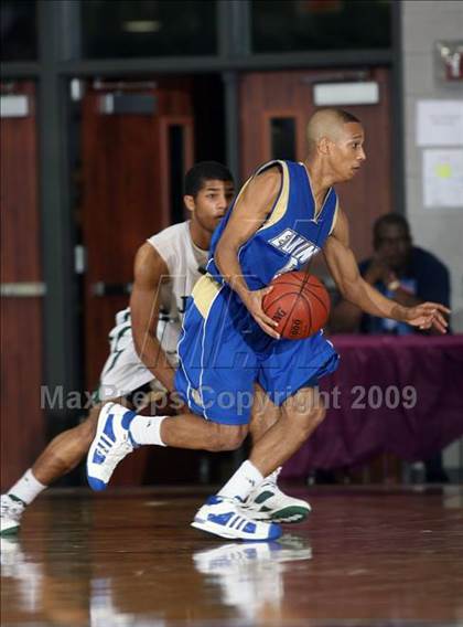 Thumbnail 1 in Strake Jesuit vs. Elkins (Texas 5A Region 3 Semifinal) photogallery.