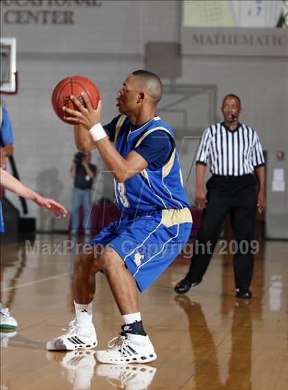 Thumbnail 1 in Strake Jesuit vs. Elkins (Texas 5A Region 3 Semifinal) photogallery.