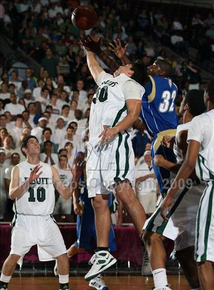 Thumbnail 2 in Strake Jesuit vs. Elkins (Texas 5A Region 3 Semifinal) photogallery.