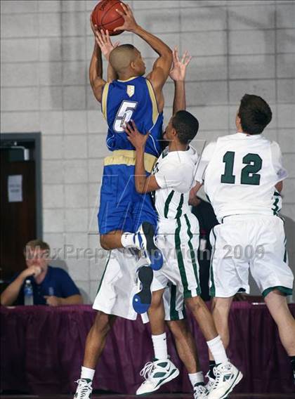 Thumbnail 3 in Strake Jesuit vs. Elkins (Texas 5A Region 3 Semifinal) photogallery.