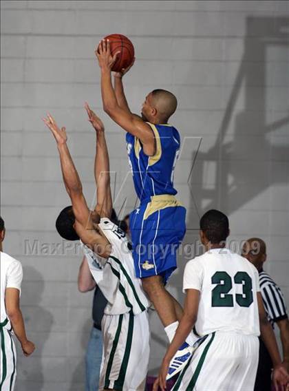 Thumbnail 3 in Strake Jesuit vs. Elkins (Texas 5A Region 3 Semifinal) photogallery.