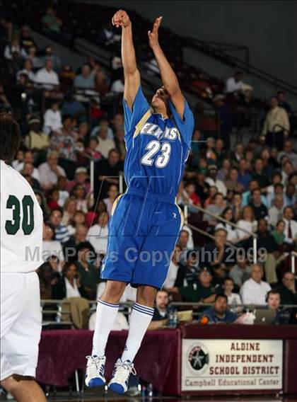 Thumbnail 2 in Strake Jesuit vs. Elkins (Texas 5A Region 3 Semifinal) photogallery.