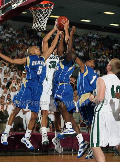 Thumbnail 1 in Strake Jesuit vs. Elkins (Texas 5A Region 3 Semifinal) photogallery.