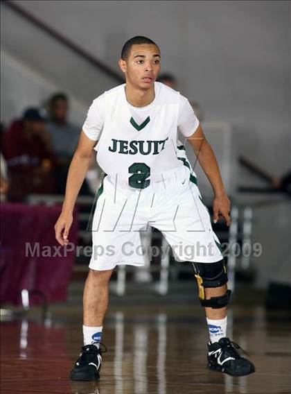 Thumbnail 1 in Strake Jesuit vs. Elkins (Texas 5A Region 3 Semifinal) photogallery.