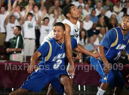 Thumbnail 2 in Strake Jesuit vs. Elkins (Texas 5A Region 3 Semifinal) photogallery.