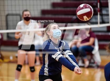 Thumbnail 3 in Hondo vs Devine (JV) photogallery.