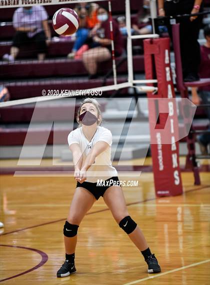 Thumbnail 2 in Hondo vs Devine (JV) photogallery.