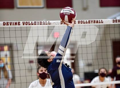 Thumbnail 3 in Hondo vs Devine (JV) photogallery.