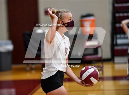 Thumbnail 2 in Hondo vs Devine (JV) photogallery.
