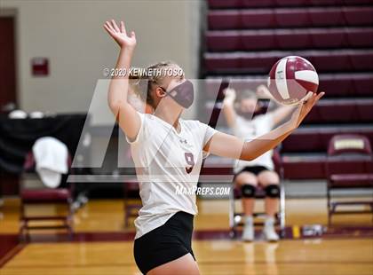 Thumbnail 3 in Hondo vs Devine (JV) photogallery.