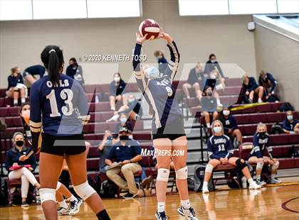 Thumbnail 2 in Hondo vs Devine (JV) photogallery.