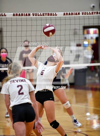 Thumbnail 3 in Hondo vs Devine (JV) photogallery.