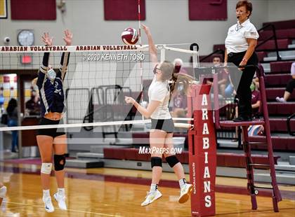 Thumbnail 3 in Hondo vs Devine (JV) photogallery.