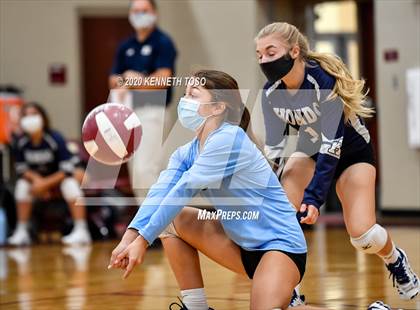 Thumbnail 1 in Hondo vs Devine (JV) photogallery.