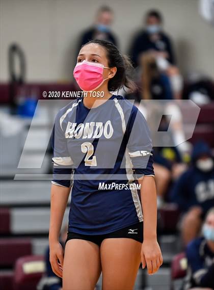 Thumbnail 1 in Hondo vs Devine (JV) photogallery.
