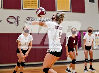 Thumbnail 1 in Hondo vs Devine (JV) photogallery.