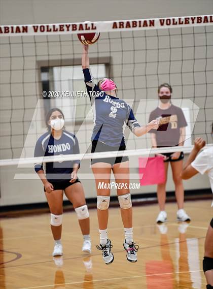 Thumbnail 3 in Hondo vs Devine (JV) photogallery.