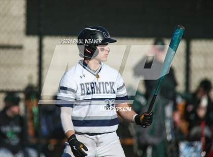 Thumbnail 1 in Holy Cross @ Berwick photogallery.