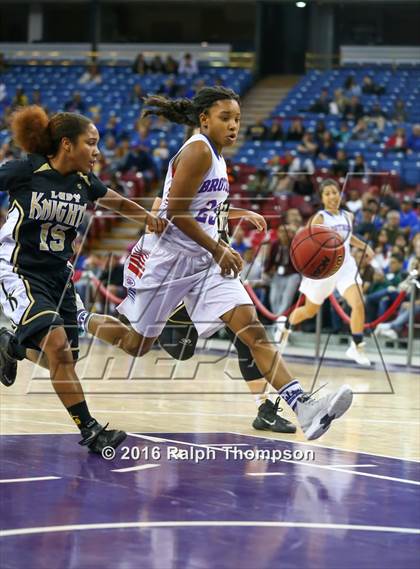 Thumbnail 3 in Rio Linda vs. Christian Brothers (CIF SJS D3 Final) photogallery.