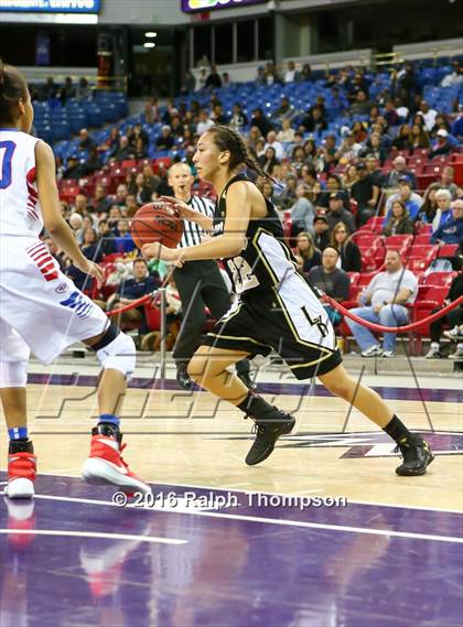 Thumbnail 3 in Rio Linda vs. Christian Brothers (CIF SJS D3 Final) photogallery.