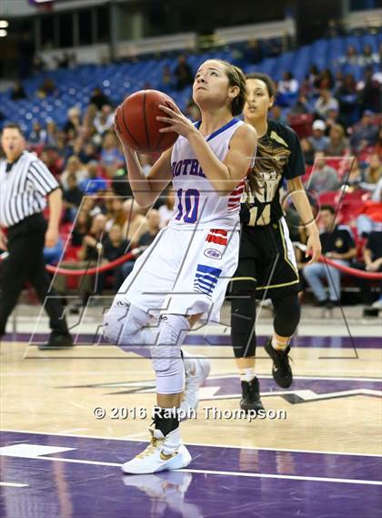 Thumbnail 3 in Rio Linda vs. Christian Brothers (CIF SJS D3 Final) photogallery.