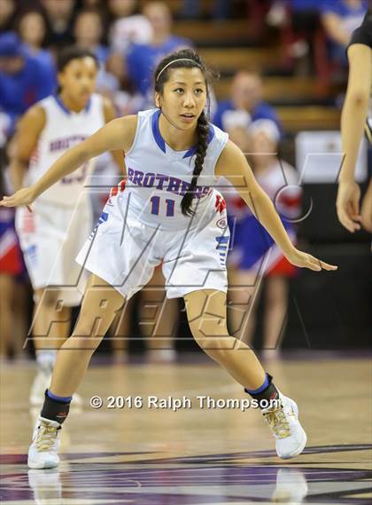 Thumbnail 2 in Rio Linda vs. Christian Brothers (CIF SJS D3 Final) photogallery.