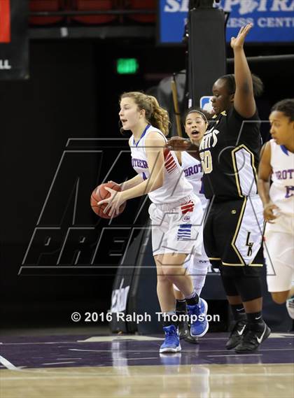 Thumbnail 2 in Rio Linda vs. Christian Brothers (CIF SJS D3 Final) photogallery.