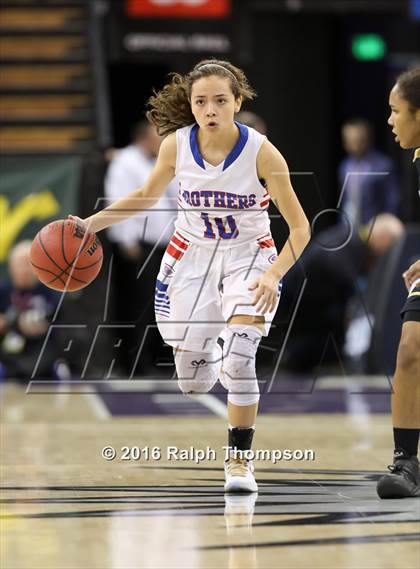 Thumbnail 3 in Rio Linda vs. Christian Brothers (CIF SJS D3 Final) photogallery.