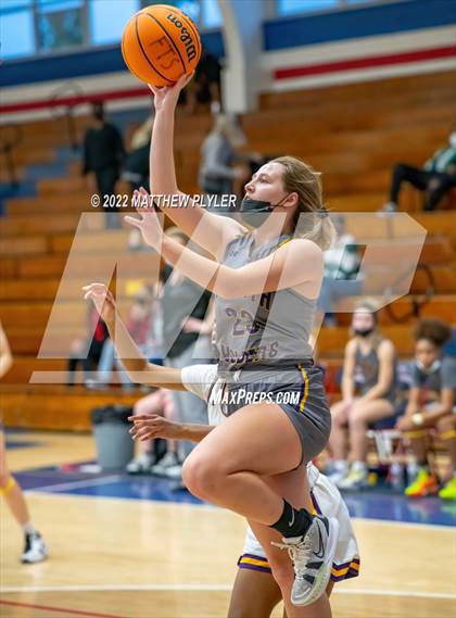 Thumbnail 2 in Corinth Holders vs Jack Britt (Cumberland County Holiday Classic) photogallery.