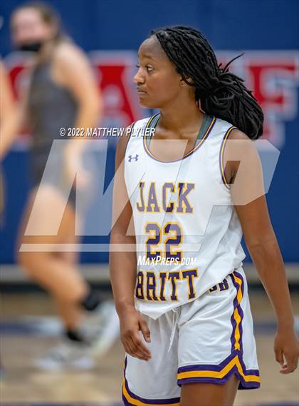 Thumbnail 2 in Corinth Holders vs Jack Britt (Cumberland County Holiday Classic) photogallery.