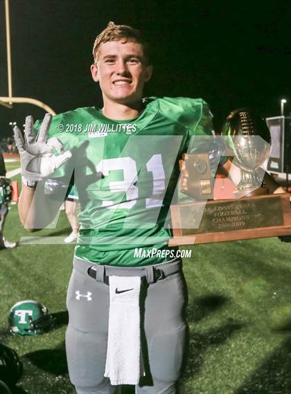Thumbnail 3 in Round Valley vs. Thatcher (AIA 2A Final Award Photos) photogallery.