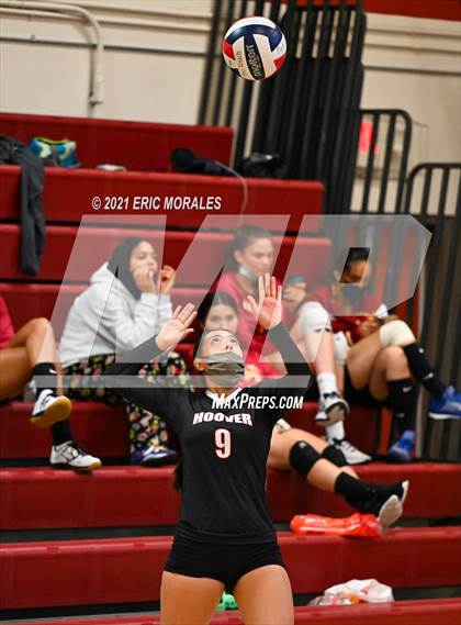 Thumbnail 1 in Hoover vs Holtville (Monte Vista Invitational) photogallery.