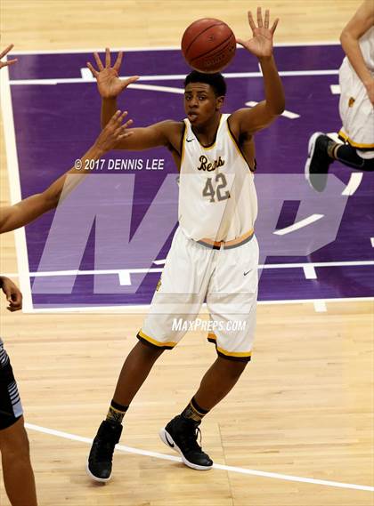Thumbnail 3 in Villa Park @ Mission (CIF State Division 3 Final) photogallery.