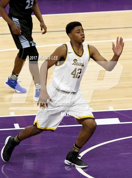 Thumbnail 3 in Villa Park @ Mission (CIF State Division 3 Final) photogallery.