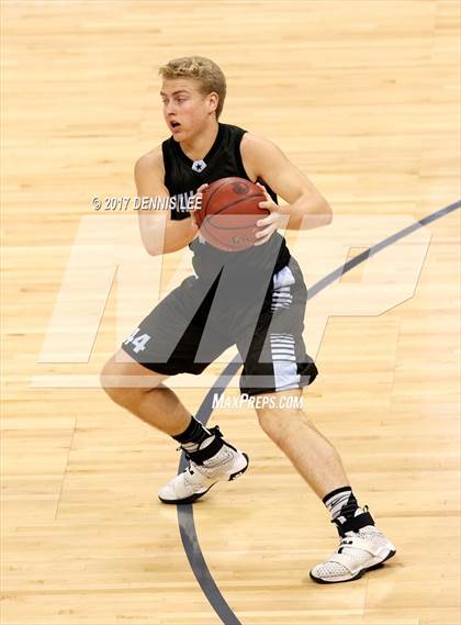 Thumbnail 1 in Villa Park @ Mission (CIF State Division 3 Final) photogallery.