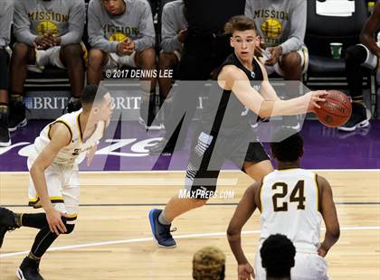 Thumbnail 2 in Villa Park @ Mission (CIF State Division 3 Final) photogallery.