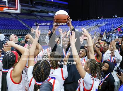 Thumbnail 2 in Duncanville vs. South Grand Prairie (UIL 6A Basketball Final Medal Ceremony) photogallery.