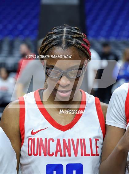 Thumbnail 3 in Duncanville vs. South Grand Prairie (UIL 6A Basketball Final Medal Ceremony) photogallery.