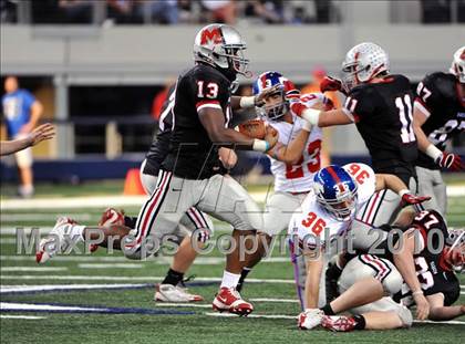 Thumbnail 3 in Grapevine vs. Marcus (Texas 5A Region 1 Bi-District Playoffs) photogallery.
